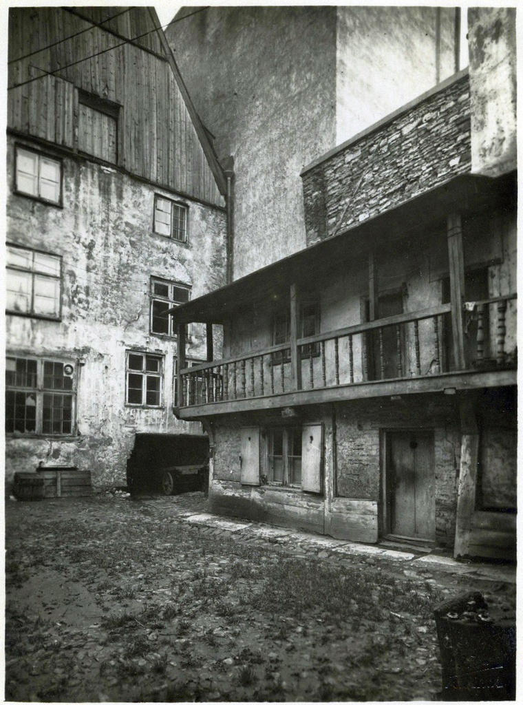 Tallinn, Viru tänav 11 õu.