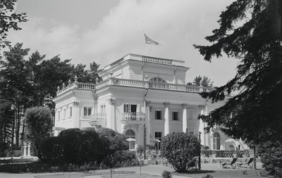 Villa "Capriccio"  vaade küljelt  similar photo