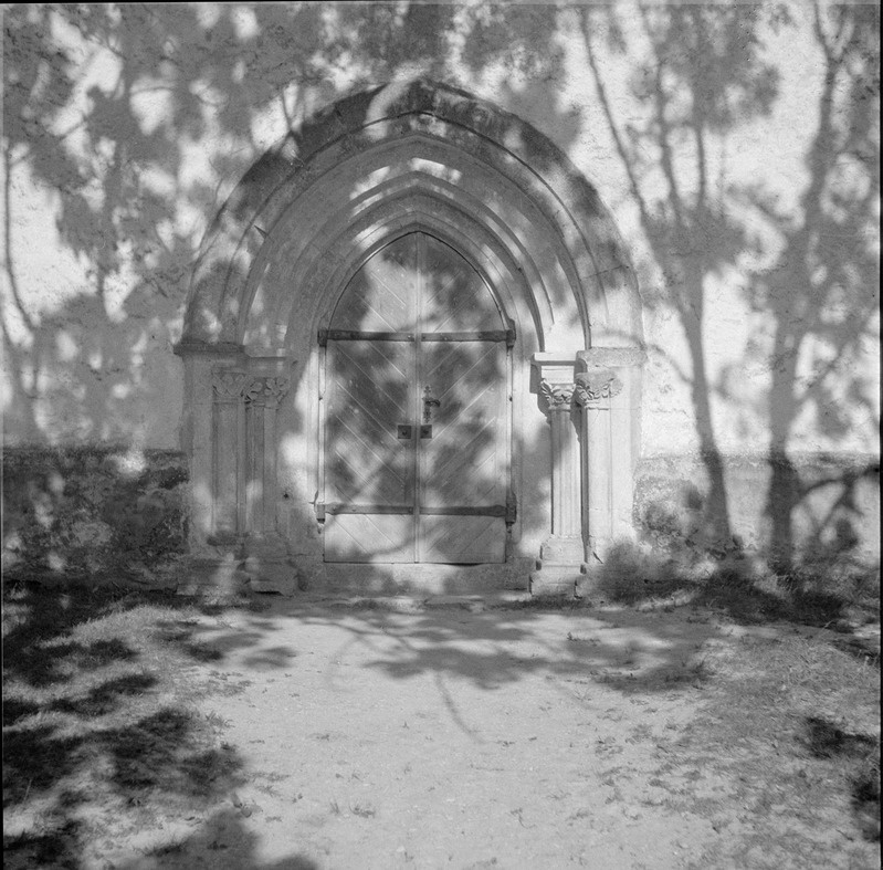 Karja kiriku peaportaal