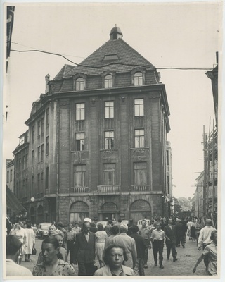 Kommunaalpanga maja  similar photo