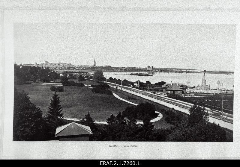Vaade Tallinnale Lasnamäelt.
Kadriorus 20. sajandi alguses.