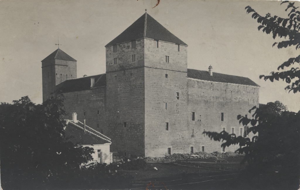 [kuressaare Castle]