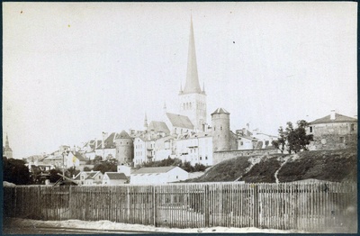 Tallinn, vaade kirde poolt, keskel Oleviste kirik.  duplicate photo