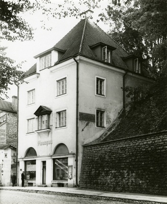 Apartment building in the Old Town of Tallinn Nunne 11, view of the building. Architect Erich Jacoby  similar photo