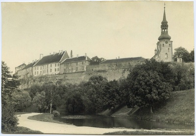 Tallinn, Toompea lääne poolt, paremal Toomkirik.  duplicate photo