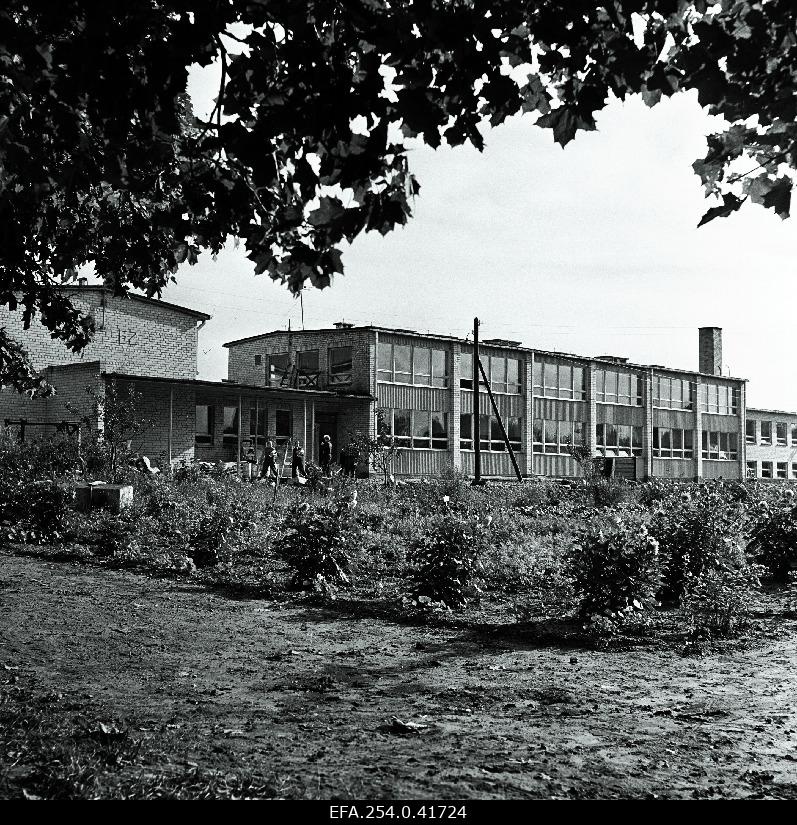 Tornimäe uus koolimaja Saaremaal.