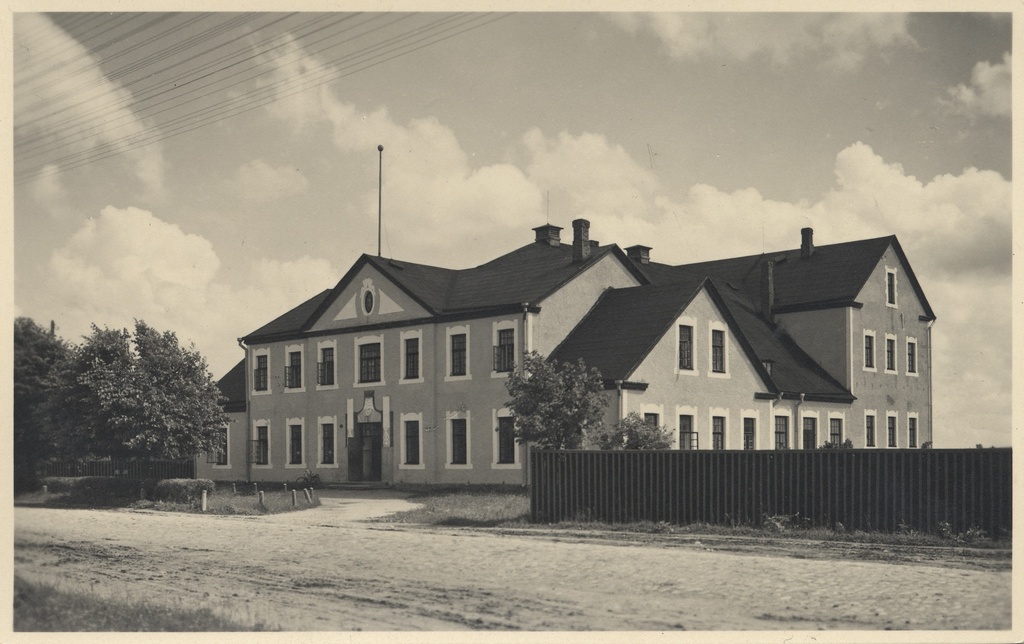 [small-maarja farmer companion]