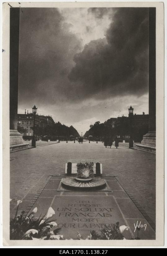 I maailmasõjas hukkunud tundmatu sõduri haud Pariisis Triumfikaare võlvi all, fotopostkaart