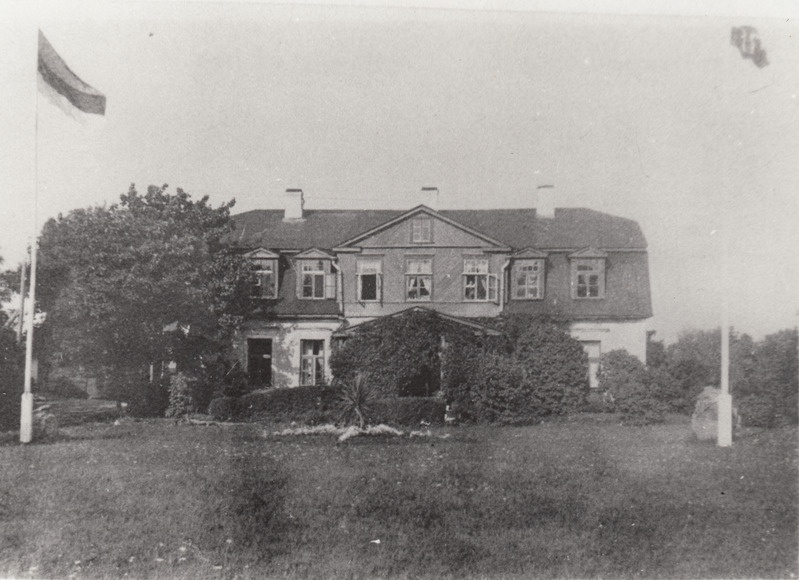Karjaküla  karusloomakasvanduse peahoone  1937.aastal