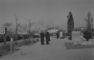 Tallinn. Lenini ausamba avamine Võidu alleel  similar photo