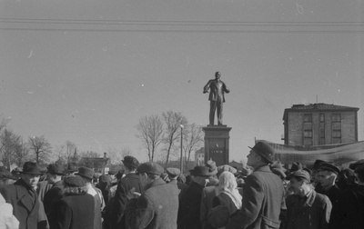 Tallinn. Lenini ausamba avamine Võidualleel  similar photo