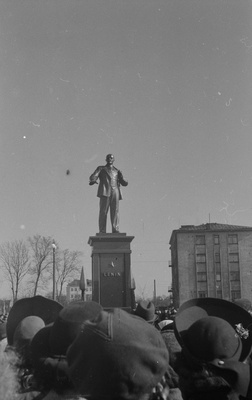 Tallinn. Lenini ausamba avamine Võidualleel  similar photo