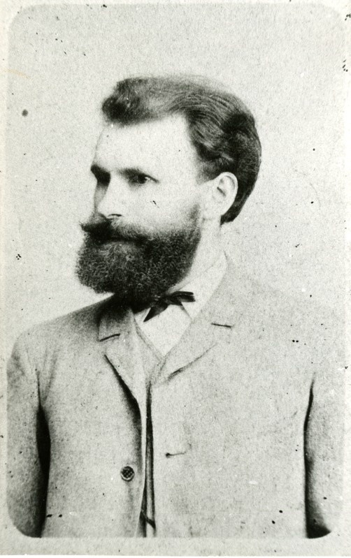 Anton Lutsu: rinnaportree. Kultuuritegelane ja kooliõpetaja.