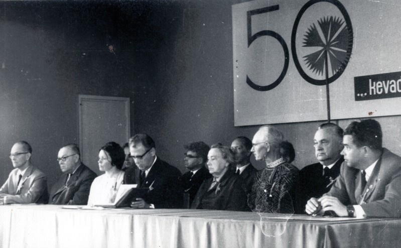 SÜG-i esimene vilistlaste kokkutulek 1968: vaade presiidiumile.
