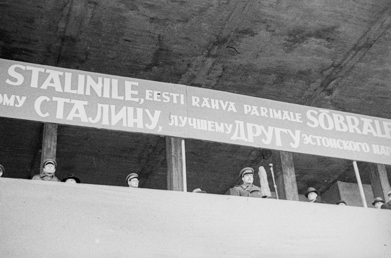 Tallinna vabastamise puhul korraldatud miiting Kadrioru staadionil.