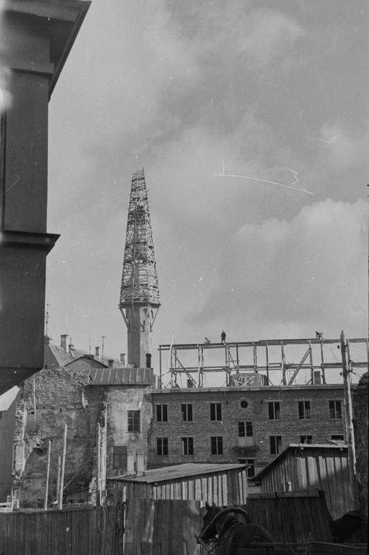 Tallinna Raekoja renessanss stiilis tornikiivri taastamine.