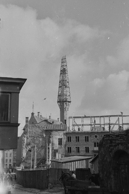 Tallinna Raekoja renessanss stiilis tornikiivri taastamine.  similar photo