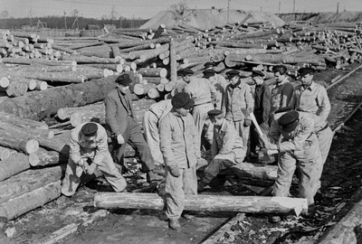 Kaevandus-tööstuskool Kukrusel.  similar photo