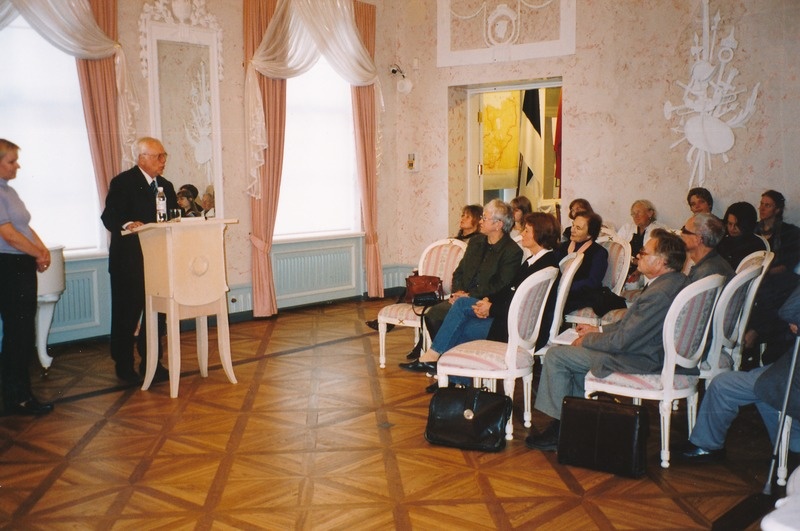 Anita ja Gert Pistohlkors Tartu Linnamuuseumis.