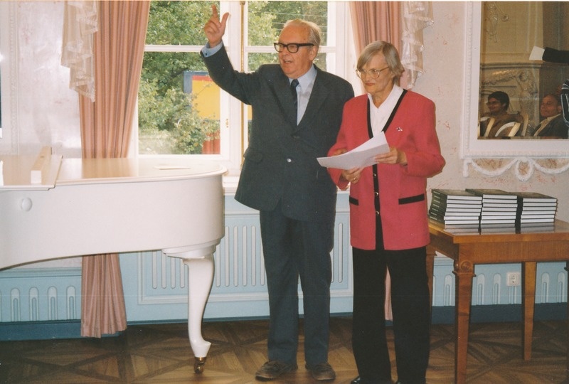 Raamat: H.Palamets "Lugusid toonasest Tartust",  esitlus.