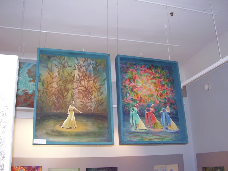 Näitus "Horisondid", Vanemuise teatrikunstniku Meeri Säre lavadekoratsioonide näitus. Tartu, 2006.