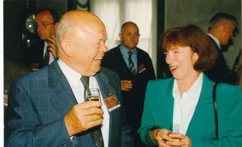 Tartu laululava avamine. Vastuvõtt raekoja saalis laululava avamise puhul. Tartu, 1994.