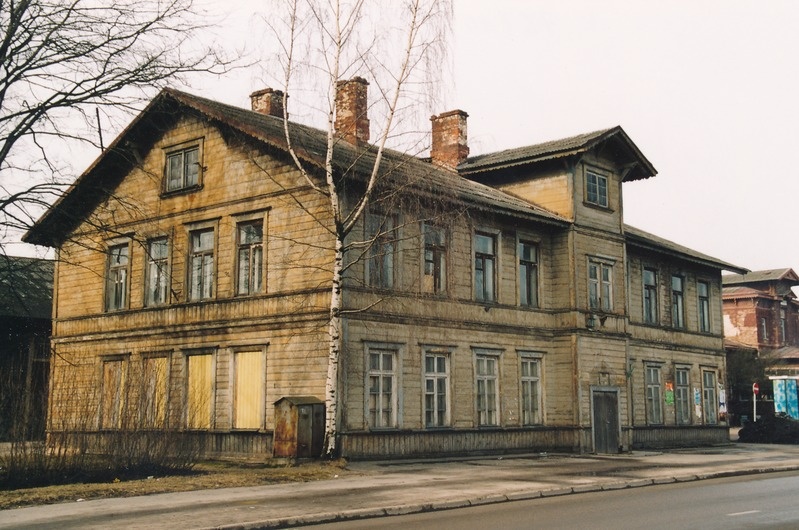 Vaksali 6. Tartu, 2004.