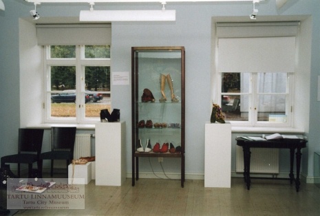 Foto: Tartu Linnamuuseumi näitus "King on surnud, elagu king!" (jalatsid läbi aegade).
Kuraator: Aime Kärner
Foto: Pearu Kuusk