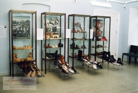 Foto: Tartu Linnamuuseumi näitus "King on surnud, elagu king!" (jalatsid läbi aegade).
Kuraator: Aime Kärner
Foto: Pearu Kuusk