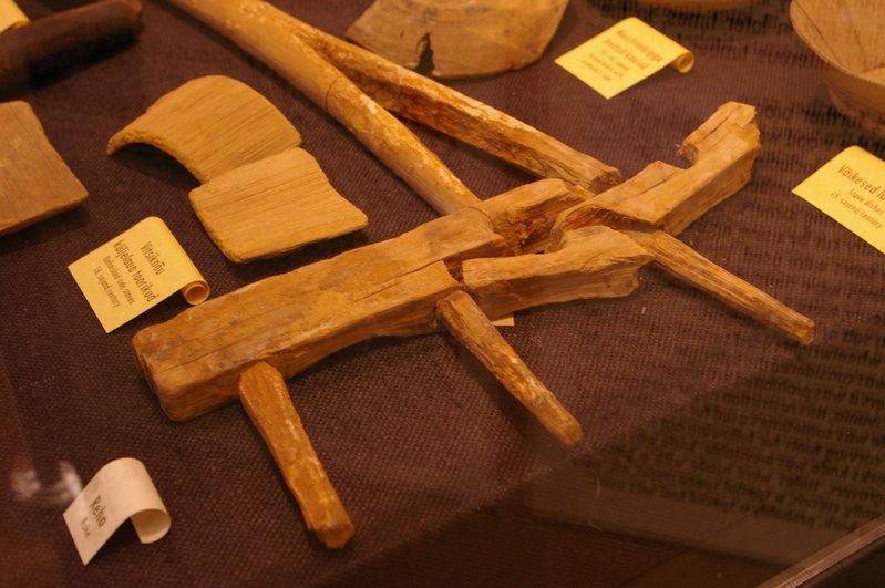 Näitus "Manu et mente" (keskaegne ja keskajast mõjustatud käsitöö). Tartu Linnamuuseum, 2007.