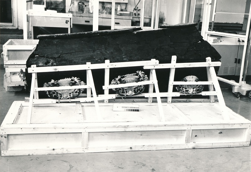 Arheoloogialeid. Tartu Jaani kiriku 1988. a arheoloogiliste uuringute käigus leitud Anna Elisabeth von Münnichi sarkofaagi restaureerimine.