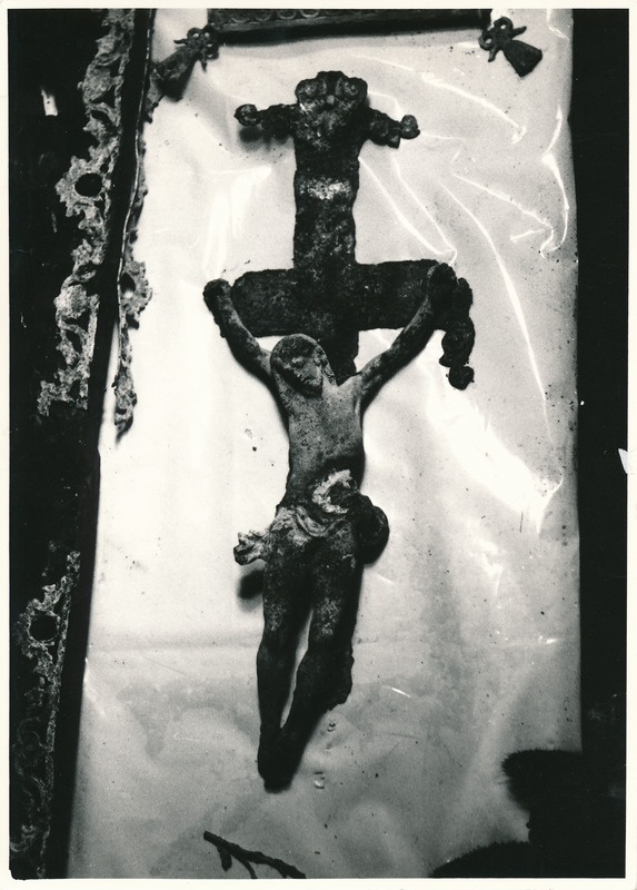 Arheoloogialeid. Tartu Jaani kiriku 1988. a arheoloogiliste uuringute käigus leitud Anna Elisabeth von Münnichi sarkofaagi restaureerimine.