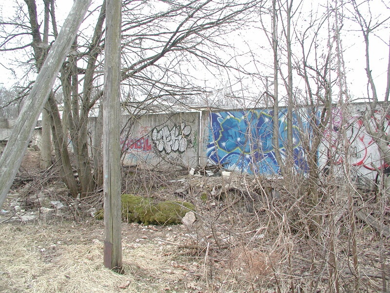 Digifoto. Grafiti avalikus linnaruumis. Tartu, 2004.