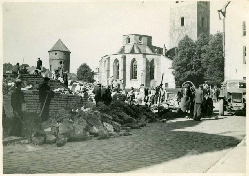 Tallinn, taastamistööd Harju tänaval.