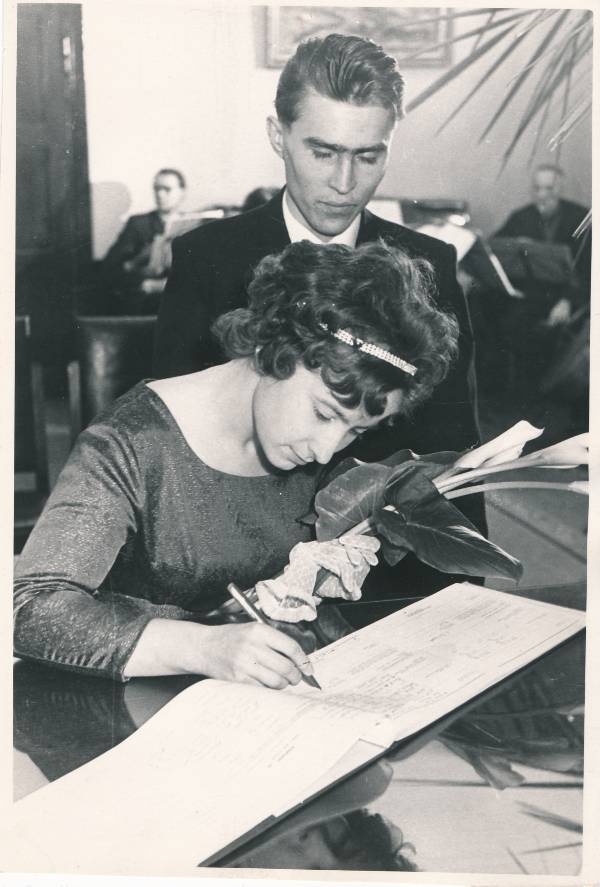 Tartu Linna Perekonnaseisuaktide Büroo. Pulm, abielu registreerimine. 1962