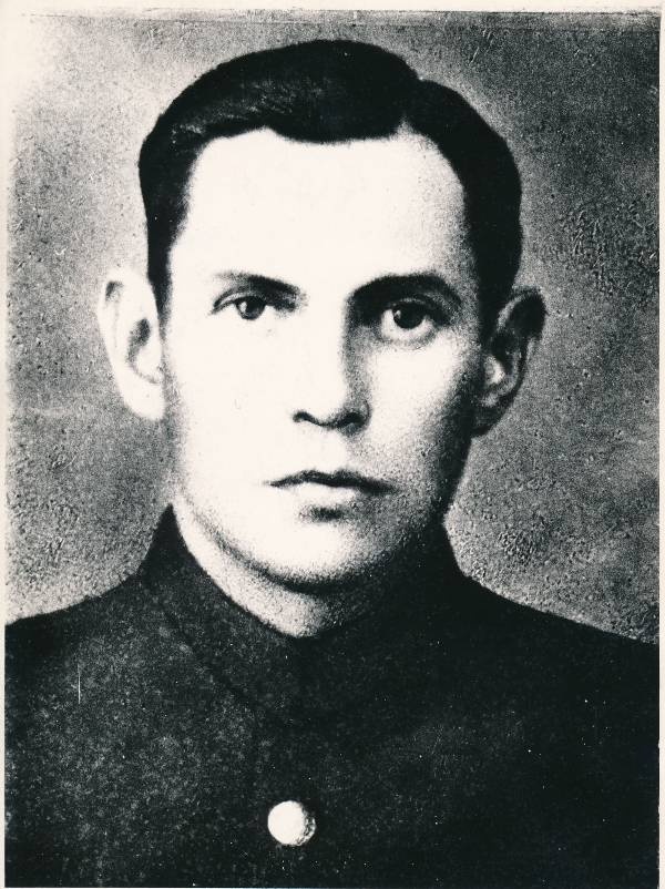 Portreefoto. Boris Karasjov, Tartu jõelaeva Uku kapten. 1940ndatel.