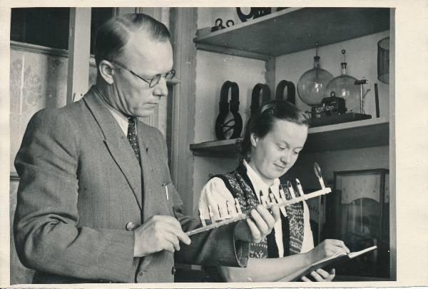 Portreefoto. Richard Ritsing, helilooja. Tartu, 1970ndatel.