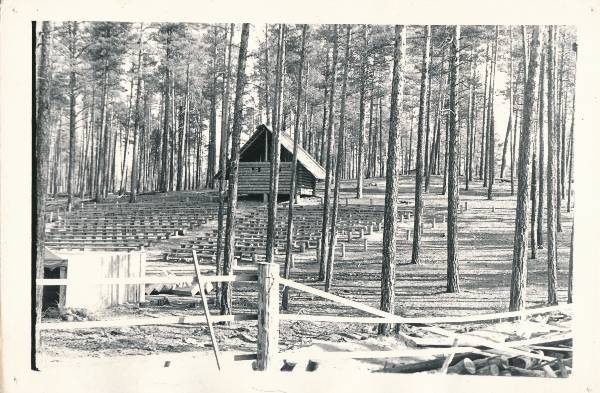 BAM. Ehitustööd Baikal-Amuuri magistraalil. Suvekino eestlaste laagripaigas. Novõi Uojan, 1975-1976.a.