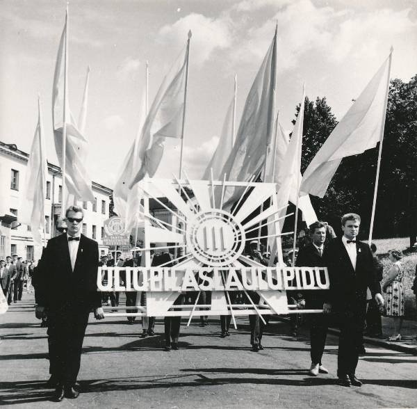 Tartu Ülikool. III Üliõpilaste laulu- ja tantsupidu Gaudeamus. 1967.a.