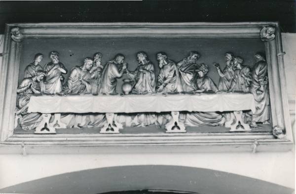 Tartu kirikutes leiduvad kultusesemed. Reljeef Katoliku kirikus, Veski (Burdenko) tn 1. 1976.a.