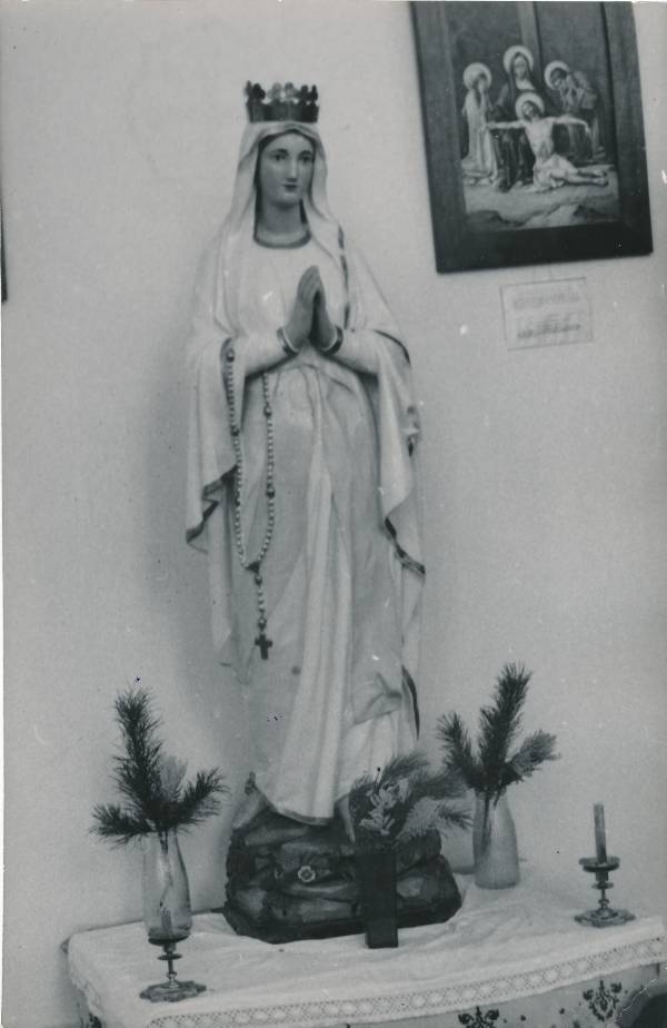 Tartu kirikutes leiduvad kultusesemed. Skulptuur Katoliku kirikus, Veski (Burdenko) tn 1. 1976.a.