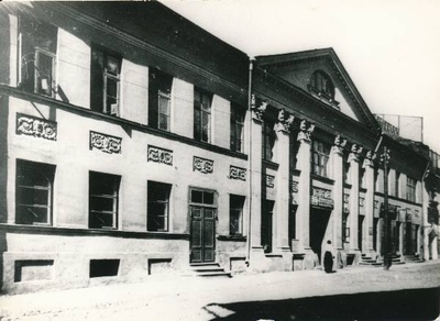 Tartu linnavaade. Kino Central Raekoja taga Ülikooli tn. 20. sajandi algus.  duplicate photo