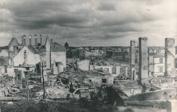 Tartu linnavaade. Varemetes kesklinn. 09.1941.a.