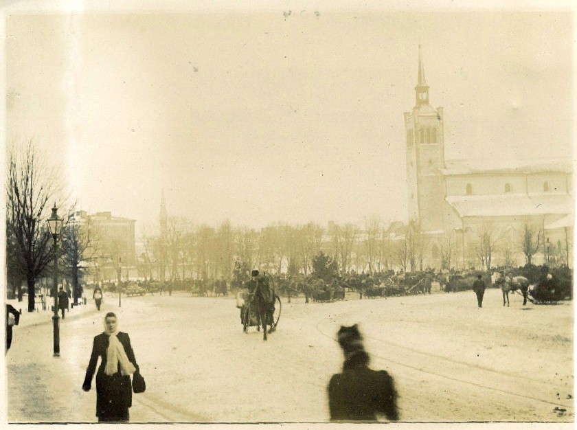 Tallinn, jõululaat Heinaturul (Vabaduse väljak).