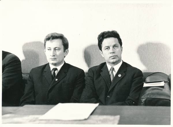ÜLKNÜ KK I sekretär ja TÜ komsomolimonitee sekretär TÜs 1971a.