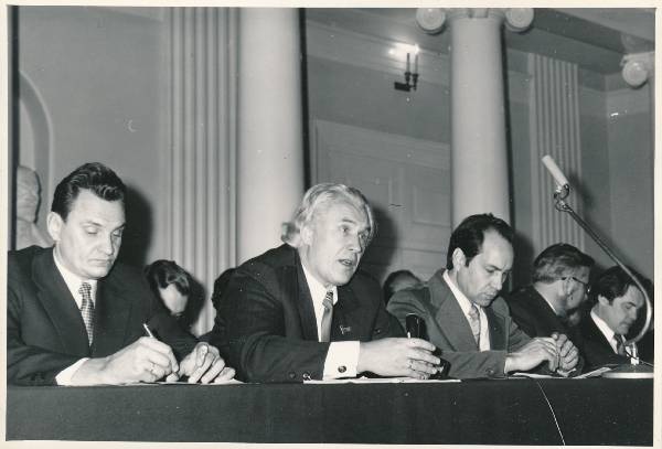 Pressikonverents TÜ aulas 1977a. Vaade presiidiumile.