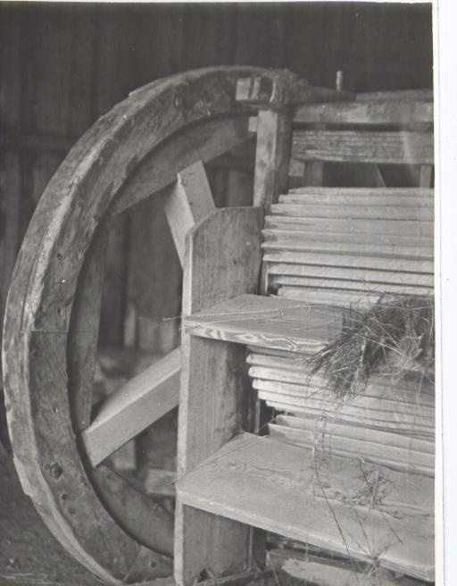 Linapeo linamurdmismasina rullide vahel