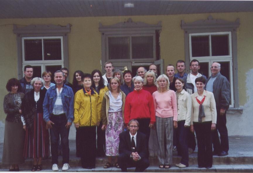 EPM töötajad sügisnäituse lõpetamisel