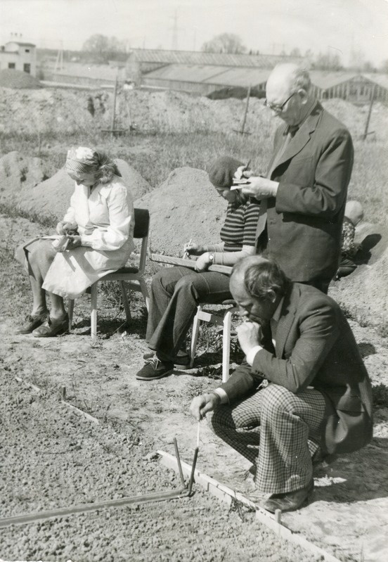 Katsete rajamine E.Halleri konstrueeritud külvirenniga