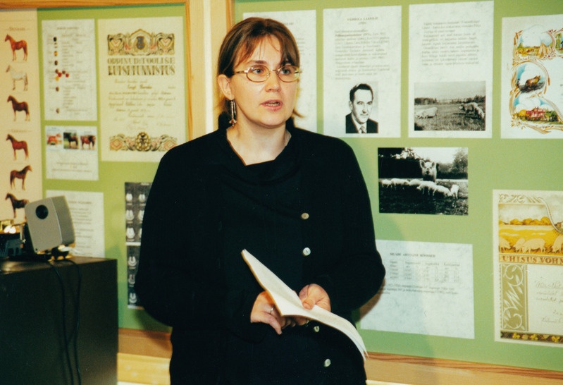 XI Üleriigilised Seppade päevad Eesti Põllumajandusmuuseumis 30. juuni -1.juuli 2000. Konverents "Sepp ja sepis - minevik ja tänapäev". Esineb dots. Kärt Summatavet